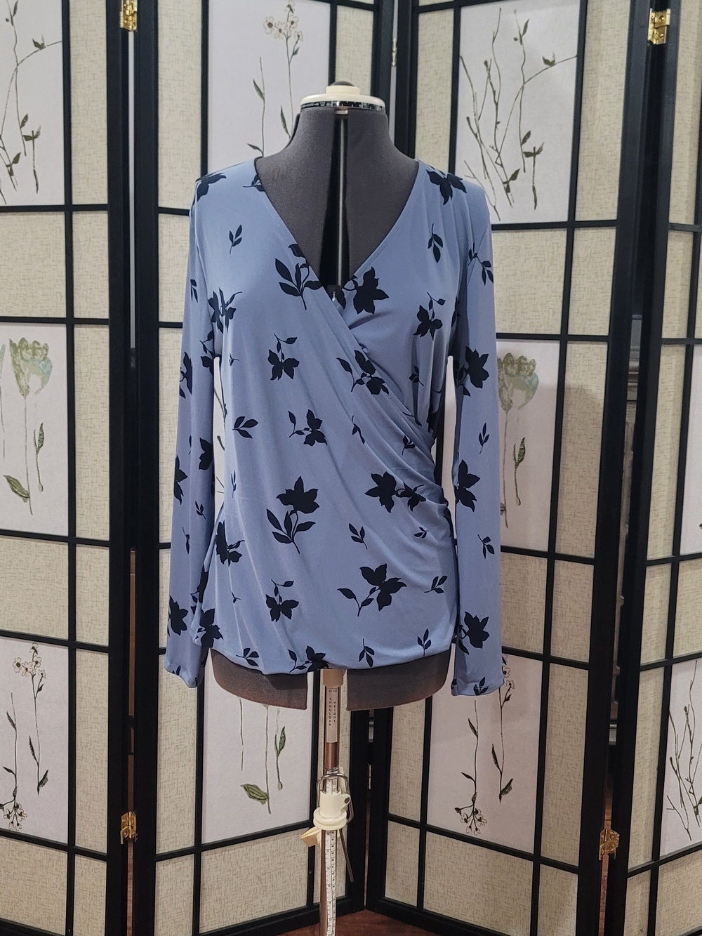 NWT. ANN TAYLOR Wrap-Style Long Sleeve Floral Top in Light Blue
